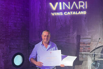 Pedro Muñoz, director de Roger Goulart, en la entrega de los Premios Vinari 2025.