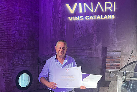 Pedro Muñoz, director de Roger Goulart, en la entrega de los Premios Vinari 2025.